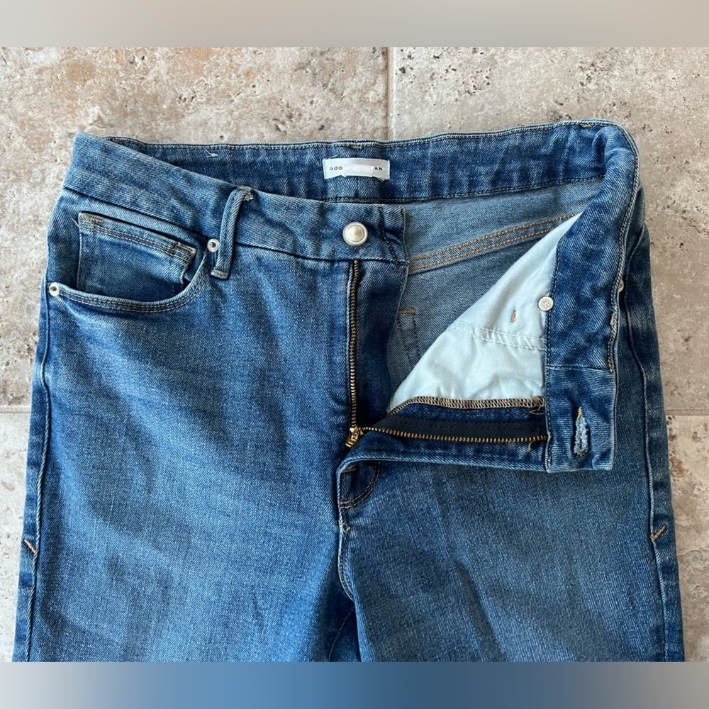 Good American Soft Tech Good Legs Ankle Slit Flare Jeans, Light Blue, 8/29 - Picture 8 of 11